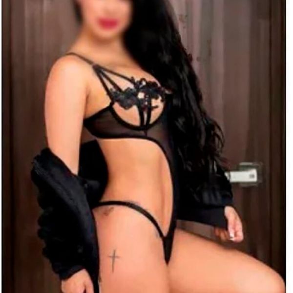 Some friends with bodies modeled for sin. We are professional masseurs who overflow with their work. Let you join a new world full of sex and sensuality. We are waiting for you. An authentic nymphs that will take you to discover the... Find out!